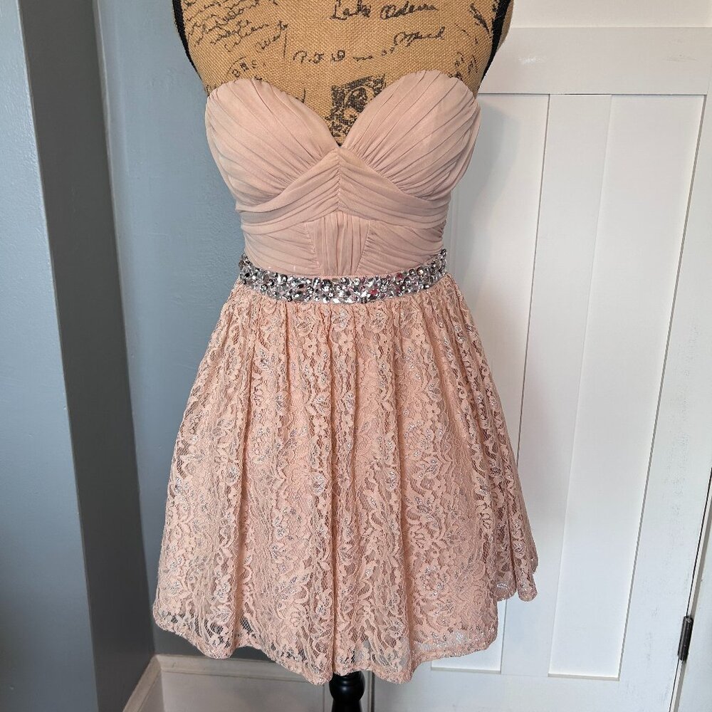 City Triangles Lace mini dress